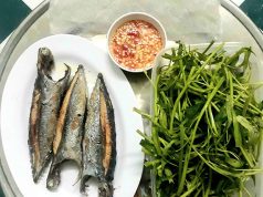 Cá ồ cuốn bánh tráng