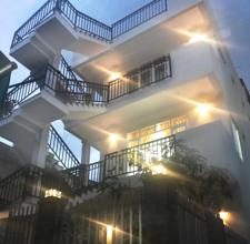 KENNY Guest House
