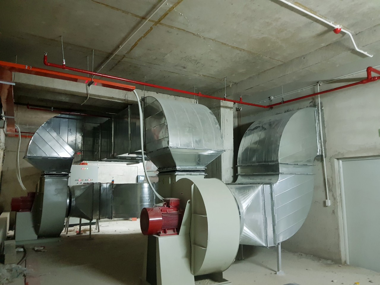 Thi công lắp đặt ống gió