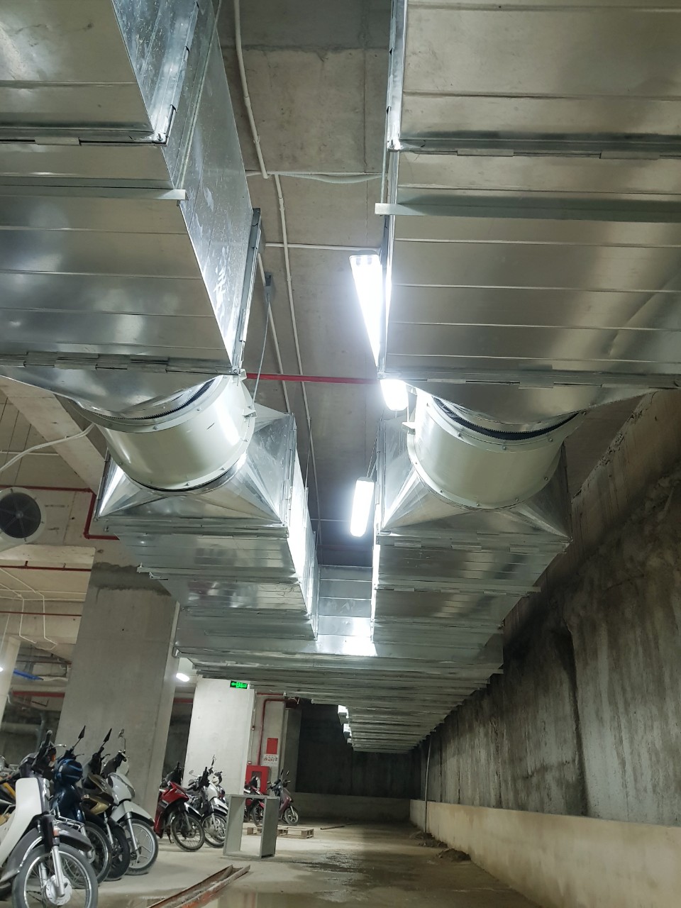 Thi công lắp đặt ống gió