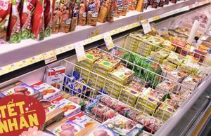 Ngày Tết tự cuốn nem rất ‘cực’, ra siêu thị lựa ngay được dăm loại nem đông lạnh vừa tiện mà vẫn ngon