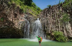 Nguyên sơ thác Vực Hòm