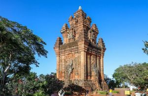 Tháp Nhạn – độc đáo kiến trúc Chăm Pa ở Phú Yên