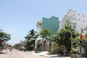 Nghề ‘cưỡi gió, đạp sóng’ giúp làng biển nghèo lột xác, nhà cao tầng, biệt thự mọc san sát