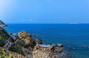 Khám phá ‘eo biển hút gió’ đẹp như tranh ở Bình Định