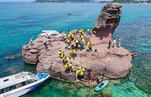 Hướng dẫn viên du lịch ‘hai trong một’