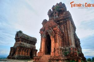 thumnail-331 Điều đặc biệt của tòa tháp nghìn tuổi nghi bị xâm hại ở Bình Định