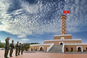 thumnail-343 Uy nghiêm những cột mốc chủ quyền thiêng liêng