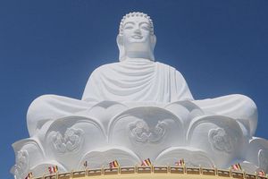 Chiêm ngưỡng tượng Phật ngồi lớn nhất Đông Nam Á ở Bình Định