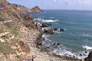 Vẻ đẹp bất tận của Eo Gió Quy Nhơn