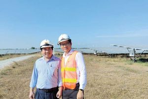 thumnail-514 Hai người thợ xây