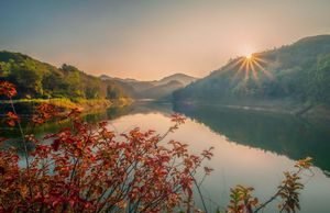 Ấn tượng cảnh sắc bình minh đẹp mơ màng trên khắp Việt Nam