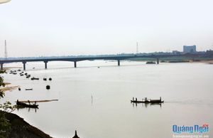 Quán cơm, ghe bầu và ngựa trạm