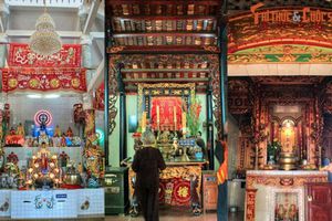 thumnail-694 Truyền thuyết lạ phía sau những dinh thờ thiêng nổi tiếng Việt Nam