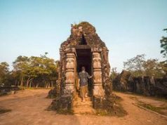 Di tích Chăm nào quy tụ hơn 70 đền tháp ở miền Trung?