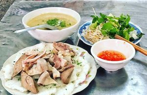 Bánh hỏi cháo lòng – sự kết hợp ‘gây nghiện’ nhất định phải thử khi đến Quy Nhơn