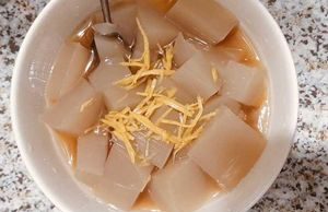 Đặc sản miền Trung làm từ thứ rẻ như cho, nay đóng hộp bán giá cao