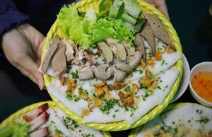 Bánh hỏi lòng heo – món ăn làm ấm lòng những người con xa quê trở về Bình Định