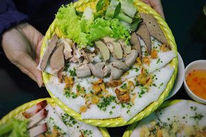 Bánh hỏi lòng heo – món ăn làm ấm lòng những người con xa quê trở về Bình Định