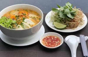 4 món ăn đặc sản địa phương được giới thiệu tại khách sạn 5 sao